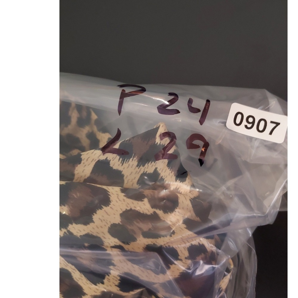 Victoria's Secret Pajama Top Womens Large Brown Leopard Print Satin Button Down - Picture 6 of 6